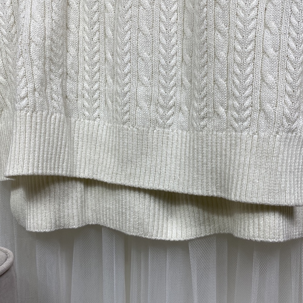 🌺SOLD OUT🌺2 “Blue Grey” cable knit sweater - Picture 15 of 16